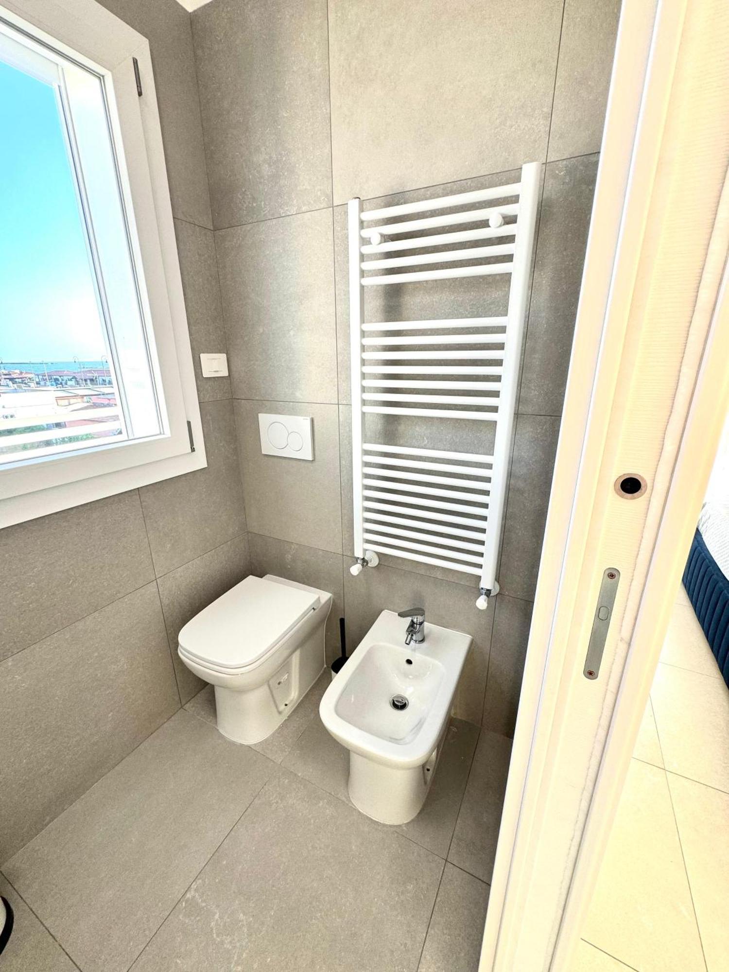 Suites Dreams Fiumicino Mare Exterior foto