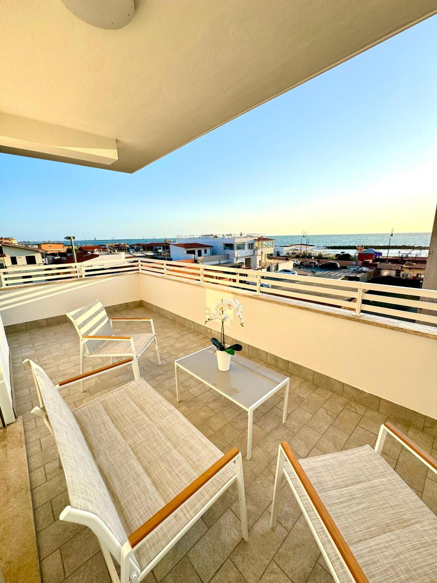 Suites Dreams Fiumicino Mare Exterior foto